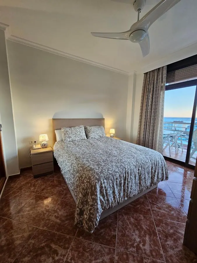 La Roca-Mediterraneo Views, 8Th Floor-New Kitchen- Pool- Parking-Air Conditioning, Ceiling Fans & Free Wifi Torremolinos