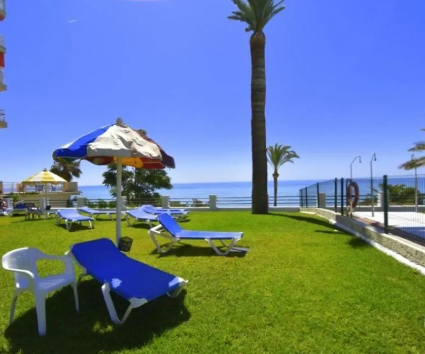 La Roca-Mediterraneo Views, 8Th Floor-New Kitchen- Pool- Parking-Air Conditioning, Ceiling Fans & Free Wifi Torremolinos Spain