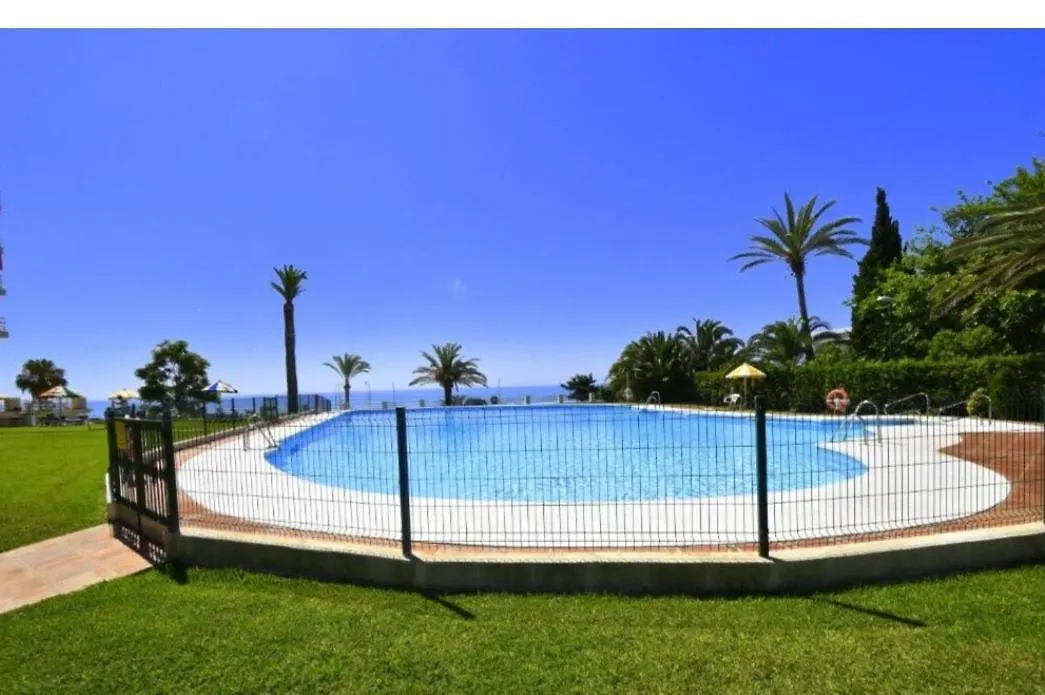 Apartment La Roca-Mediterraneo Views, 8Th Floor-New Kitchen- Pool- Parking-Air Conditioning, Ceiling Fans & Free Wifi Torremolinos