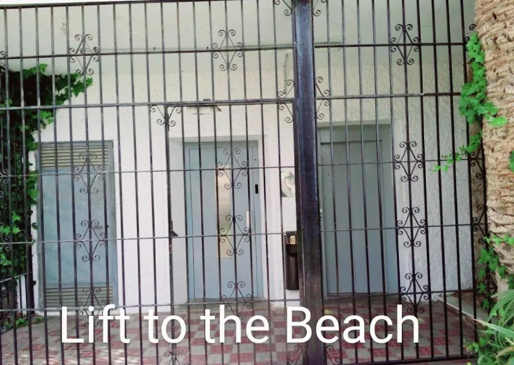 Apartment La Roca-Mediterraneo Views, 8Th Floor-New Kitchen- Pool- Parking-Air Conditioning, Ceiling Fans & Free Wifi Torremolinos
