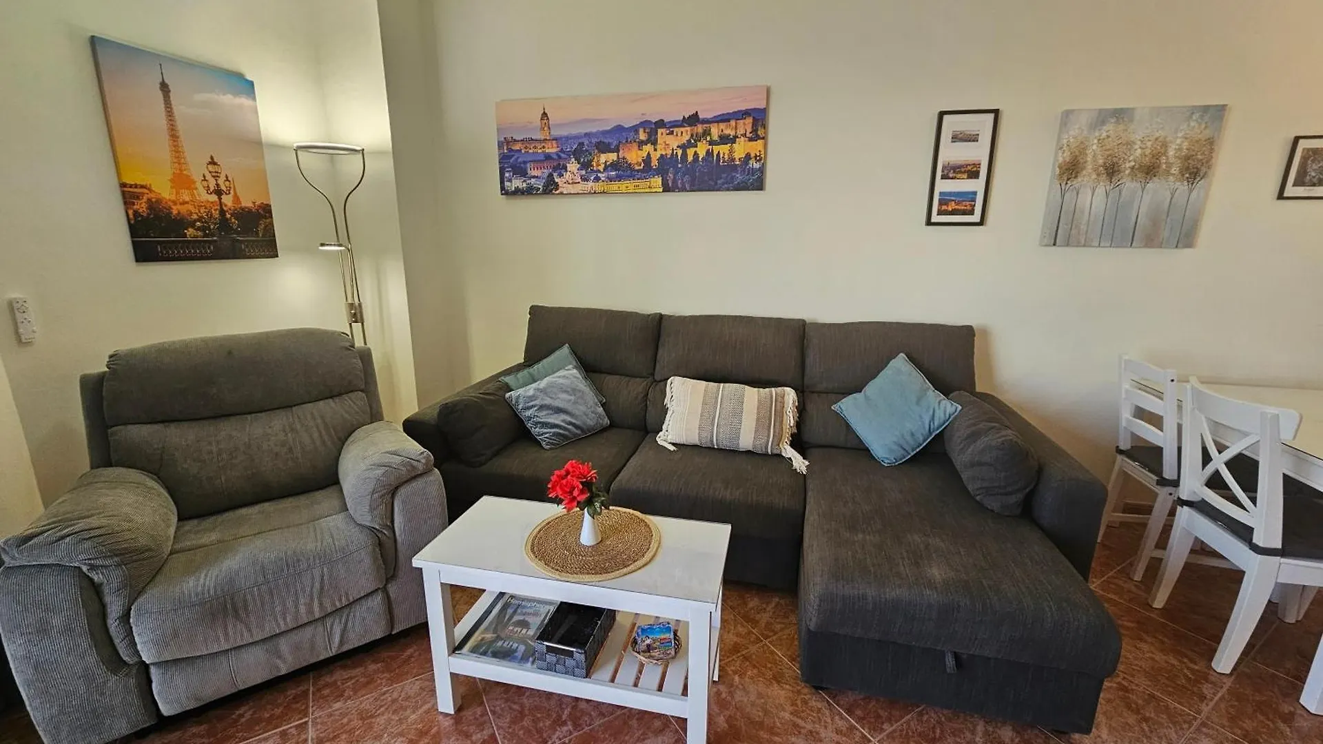 La Roca-Mediterraneo Views, 8Th Floor-New Kitchen- Pool- Parking-Air Conditioning, Ceiling Fans & Free Wifi Torremolinos Spain