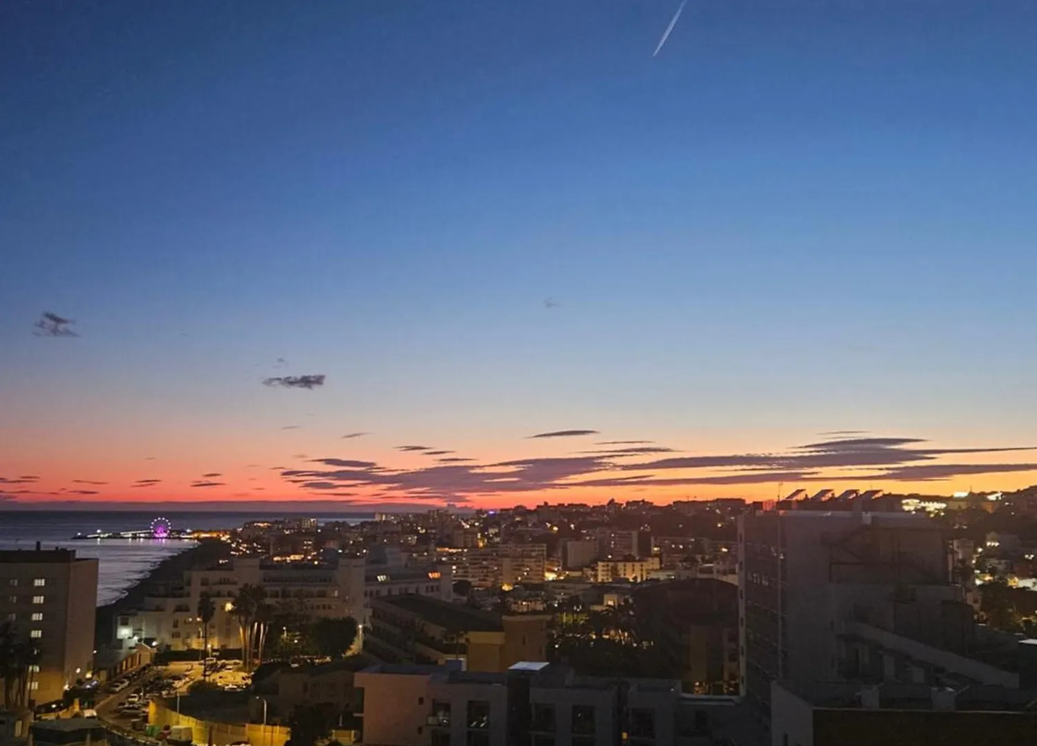 La Roca-Mediterraneo Views, 8Th Floor-New Kitchen- Pool- Parking-Air Conditioning, Ceiling Fans & Free Wifi Torremolinos Apartment